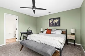 Northern Comfort: The Vault - Your Refined Retreat - Image 4