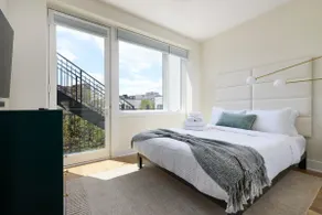 Bright 3BR Loft • Hoboken Gem - Image 5