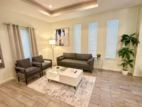 Modern Apartment/Private/King Bed/Shops - Image 2
