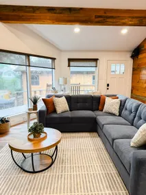 Long Stay Discount | Waterfront Enchanted Oak Home - Image 2