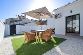 Linda Vista Beach Apartment - Image 4