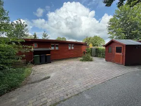 Chalet avec sauna, barbecue et terrasse | Vue jardin - Image 2