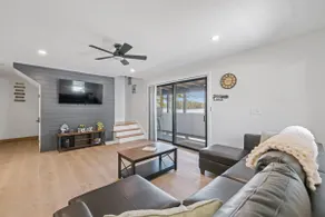 Renovated Luxury Lakefront w/ Beach/Dock/firepit - Image 4