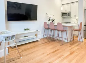 (3-31) Gorgeous newly renovated Back Bay Getaway! - Image 4