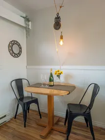 Studio 17 | 2 Min Waterfront | BBQ & Fireplace - Image 5