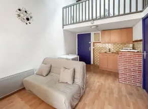 Perfect pied-à-terre between sea and port - Image 3