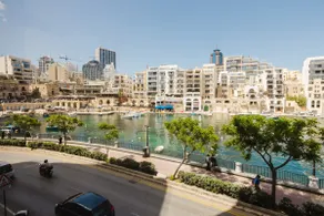 St Julians centre 3BED with views! by Homely - Image 2