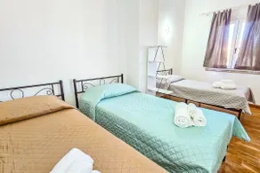 Villa Smeralda - 3 bedroom and Jacuzzi - Image 4