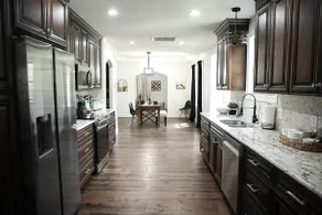Main Getaway Sleeps 19, 15Bed/3.5 Bath, 2 Kitchens - Image 4