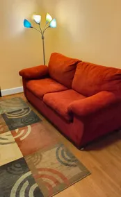 Cosy Retro Broad Ripple Cottage - Image 2