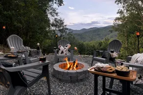 Romantic A-Frame, 7 Private Acres w Mountain Views - Image 5