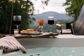 Romantic A-Frame, 7 Private Acres w Mountain Views - Image 2