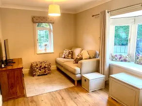 Sycamores Annexe, quiet, 500yds to races, parking - Image 2