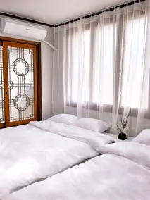 3 bedrooms, 2 WC, free parking, 10 people group - Image 5