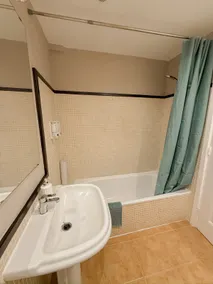 Pambnb - Bright Family Flat with Pools & Large Outdoor Space - Image 4