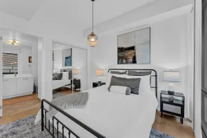 Stylish 2BR Downtown Sanctuary - Free Parking - Image 4