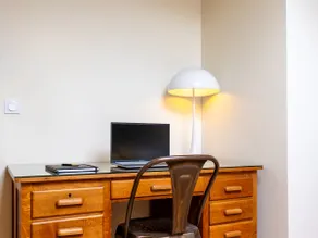 Bright, Cozy and Quiet Haven near Downtown - Image 5