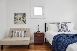 Spacious Home • 6 Beds + Free Parking • 5 min DT - Image 3