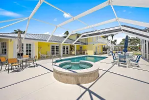 Luxury Waterfront Paradise - Image 4