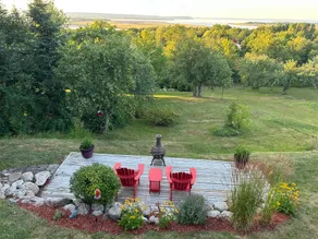 Pleasant View Garden Suite - Image 2