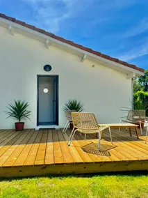 Newly renovated lake house - Image 3