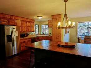 4BR Cabin in the Woods on 2.5 acres - Image 5