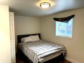Cozy 1BR in Northgate w/Parking - Image 4