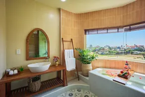 Serene 5BR Villa | Infinity Pool & Paddy View - Image 3