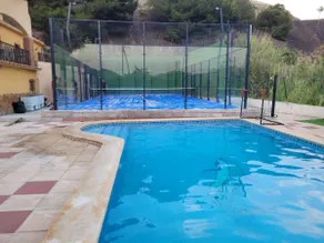 House with swimming pool and paddle tennis court - Image 3