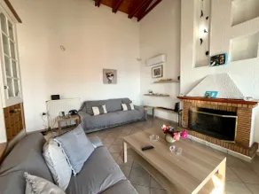 Monastiraki 2BR • Sea View • Walk to quiet Beach - Image 2