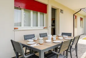Villa + garden near the beach - Image 4