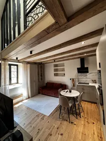 Cozy duplex in the heart of Saint-Flour - Image 2