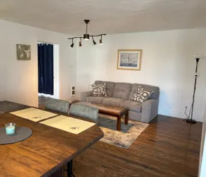 2 Bedroom Suite|Full Kitchen|Private Deck|BBQ - Image 2