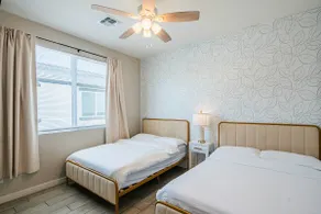 Premium 3Bed | 2BR | 2Bath | 70” Smart TV | 2Bath - Image 2