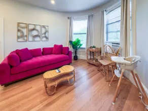 (3-31) Gorgeous newly renovated Back Bay Getaway! - Image 3