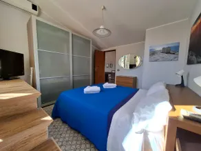 Penthouse with terrace - Image 4