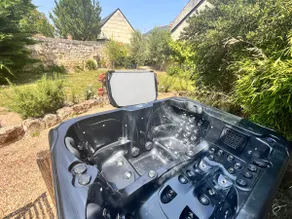 Wellness getaway in Fontevraud: garden & jacuzzi - Image 2