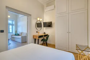 Cozy&Central Apartment | Vittore Gambello Rooms - Image 4
