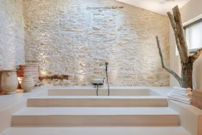 The Barn - Exceptional 5* Room - Image 3