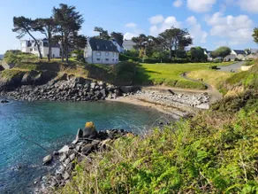 Seaside house, garden, parking, beaches within walking distance - Image 3