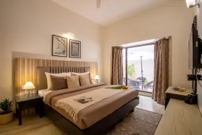 Elegant 1BHK Apartment w/ Common Sitting Area - Image 2