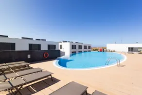 Modern apartment 500m from beach, pool & terrace - Image 2