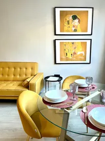 Elite Apartments - Art Collection - Gustav, Gu... - Image 2