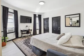1BR Apartment | Modern Design | Near NYC | King Bd - Image 5