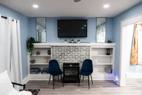 Comfy & Cozy 3 bedroom-1 bath Upper - Image 3