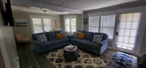 Coastal Vibes Charming Retreat - Image 4