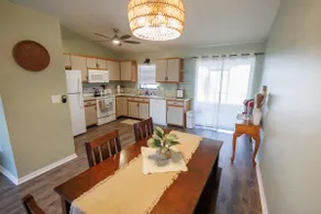 Cozy, quiet 2/2 villa with 2 pools! - Image 2