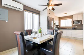1 King, 3 Twin bed, Pool & 2 parking | 3BR2br 7ppl - Image 2
