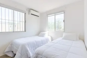 1 King, 3 Twin bed, Pool & 2 parking | 3BR2br 7ppl - Image 3
