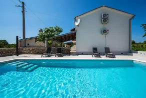 Charming stone villa with private pool - Image 5